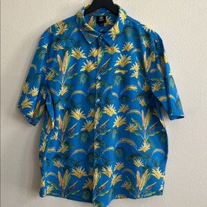 NFL TEAMS APPAREL Los Angeles Chargers Victory Hawaiian Shirt Blue/Yellow 2XL